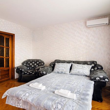 Rooms For Rent In The Mayakovskogoミンスク エクステリア 写真