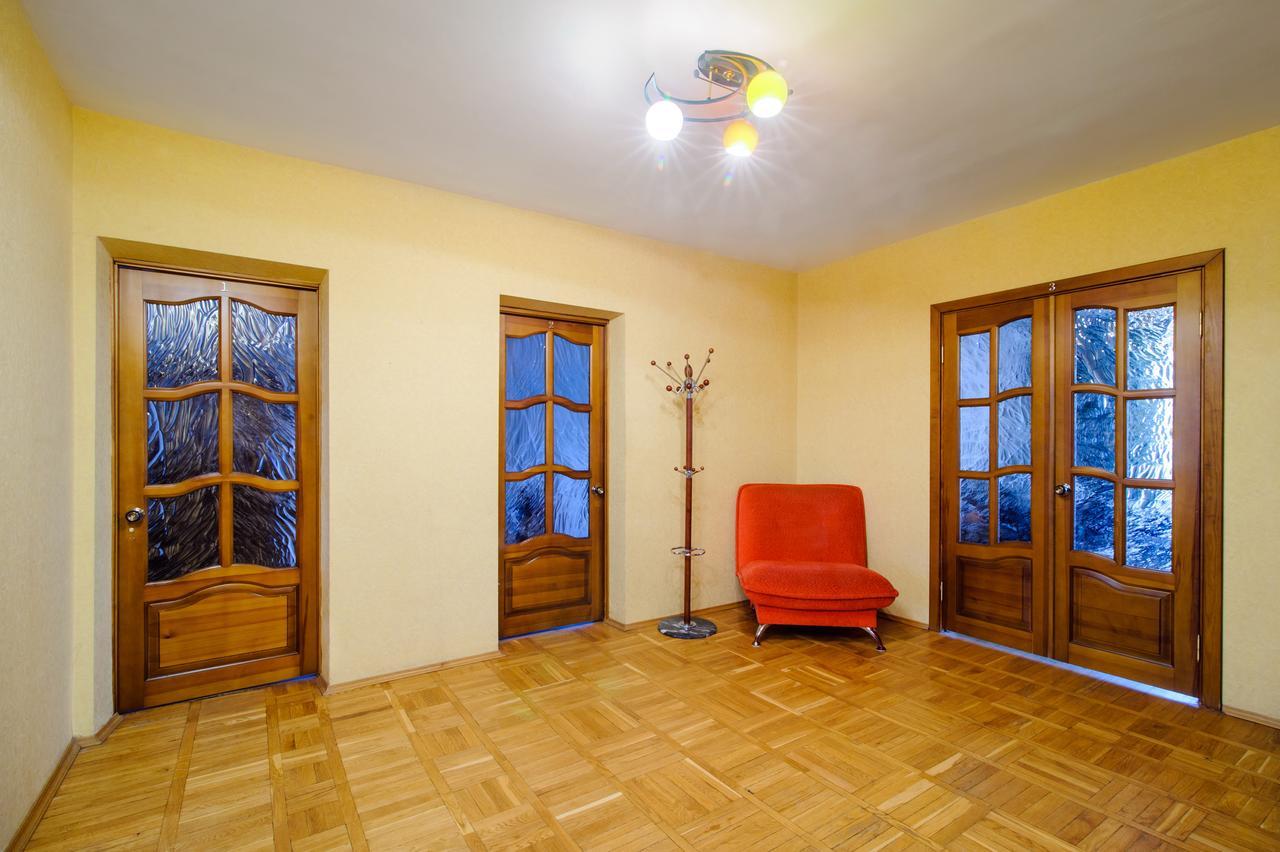 Rooms For Rent In The Mayakovskogoミンスク エクステリア 写真